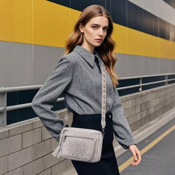 Crossbody Purse for Women，Small Crossbody Bags Trendy Vegan Leather Shoulder bag - Picture 2 of 6